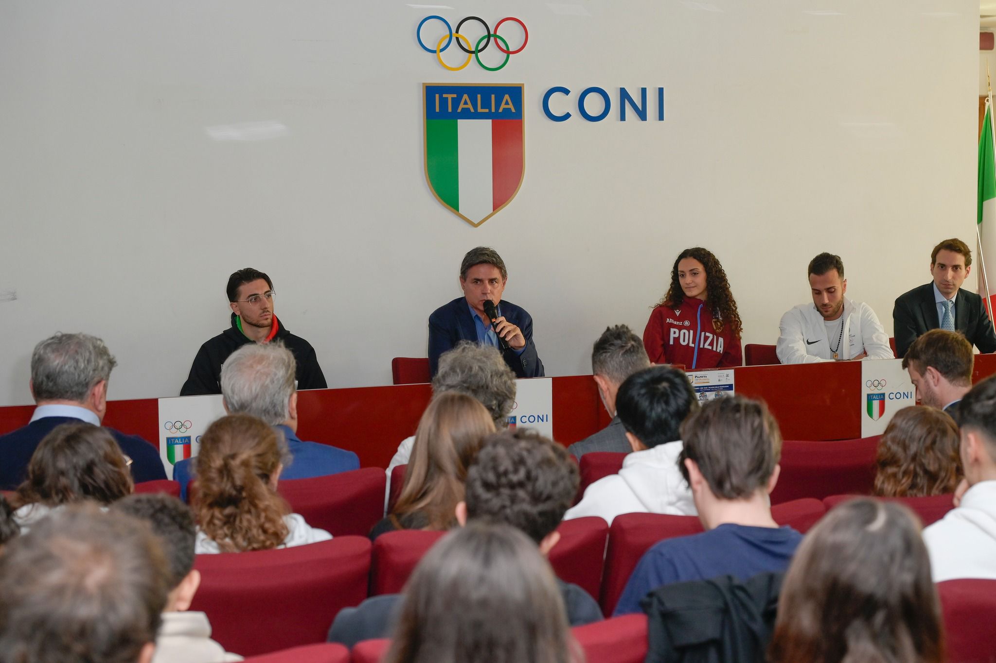 “Pianeta Olimpia”: i campioni di taekwondo a confronto con gli studenti